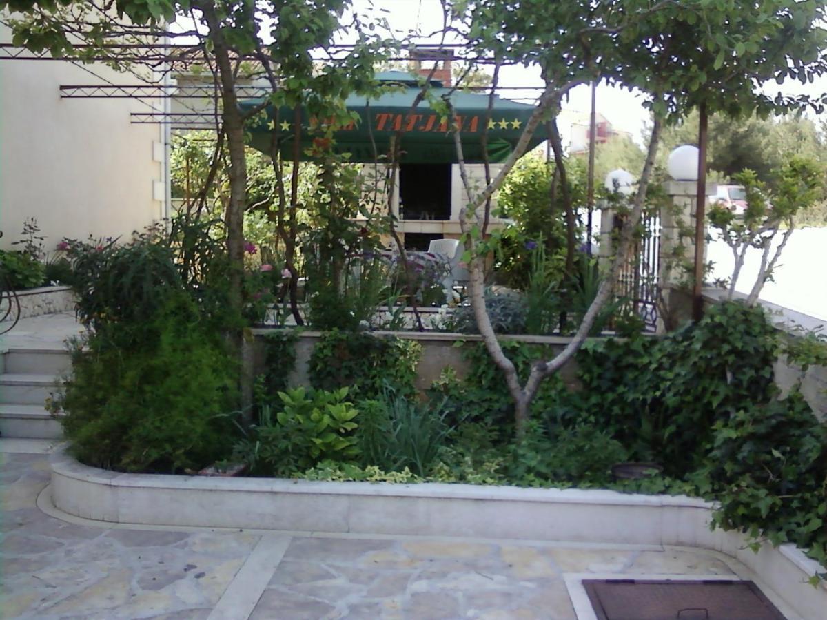 Rooms & Studio Villa Tatjana Supetar Ngoại thất bức ảnh