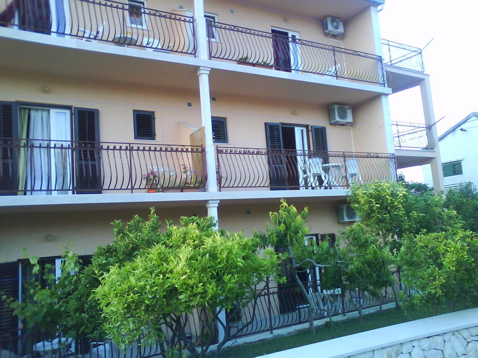 Rooms & Studio Villa Tatjana Supetar Ngoại thất bức ảnh