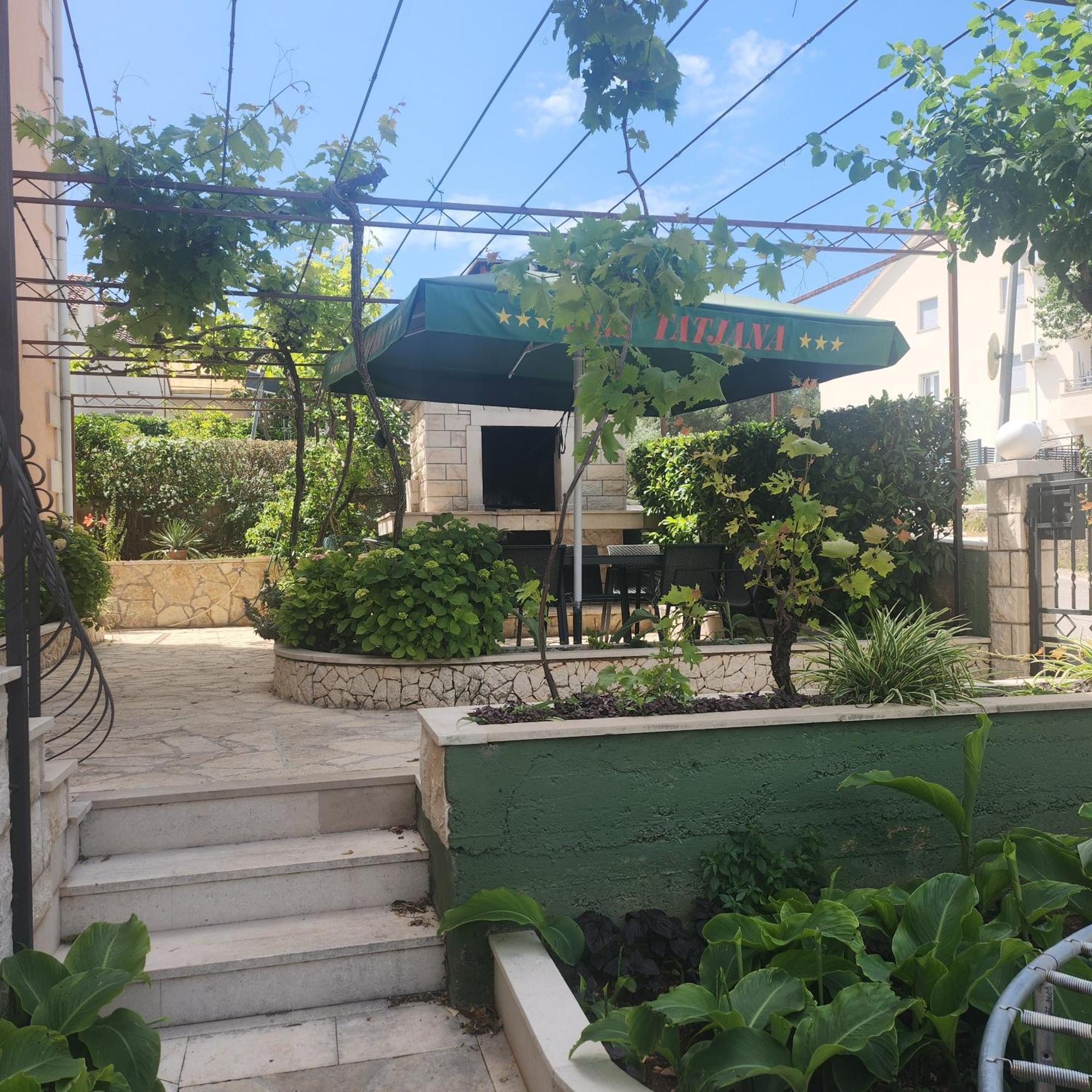 Rooms & Studio Villa Tatjana Supetar Ngoại thất bức ảnh