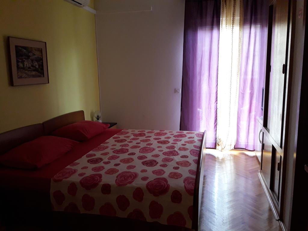 Rooms & Studio Villa Tatjana Supetar Ngoại thất bức ảnh