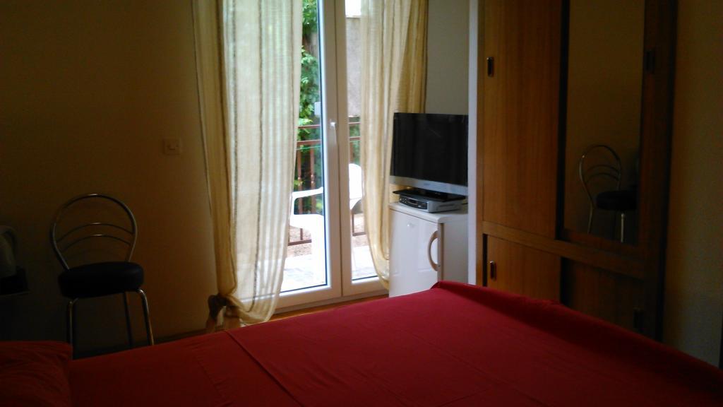 Rooms & Studio Villa Tatjana Supetar Ngoại thất bức ảnh