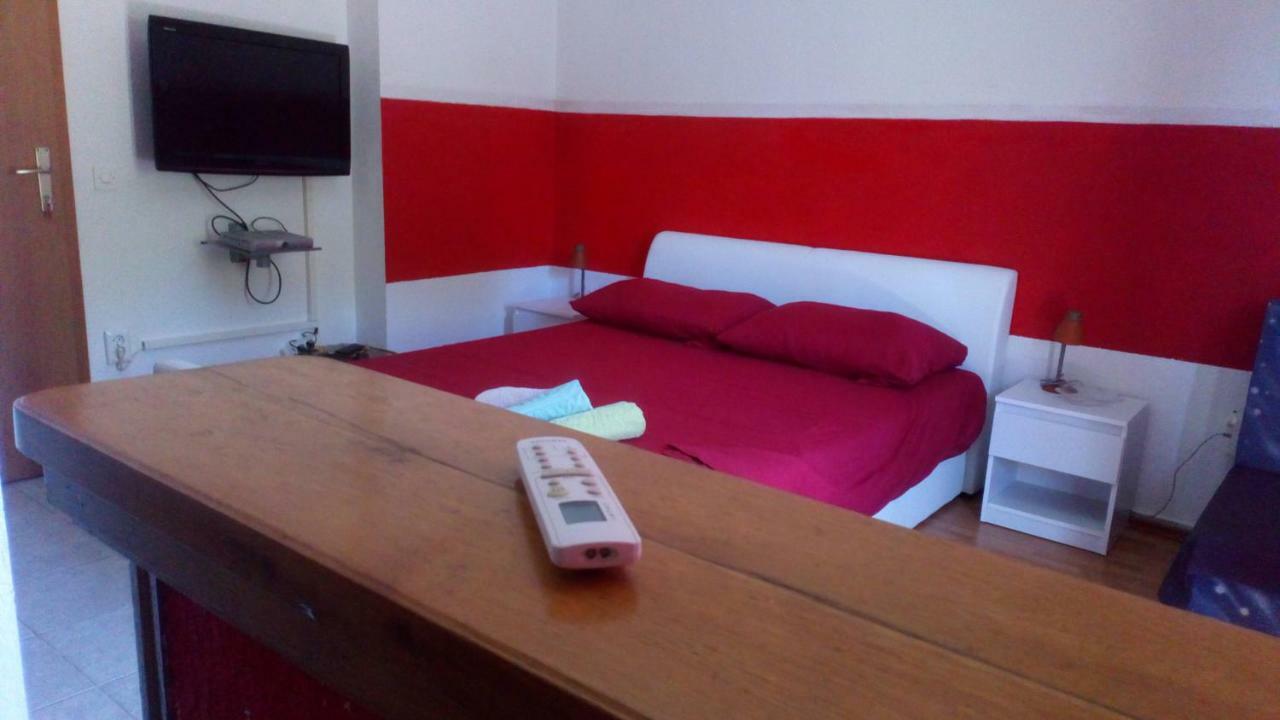 Rooms & Studio Villa Tatjana Supetar Ngoại thất bức ảnh