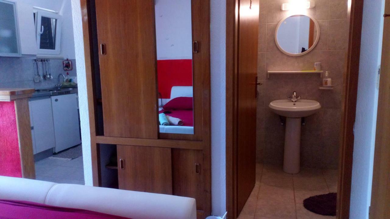 Rooms & Studio Villa Tatjana Supetar Ngoại thất bức ảnh